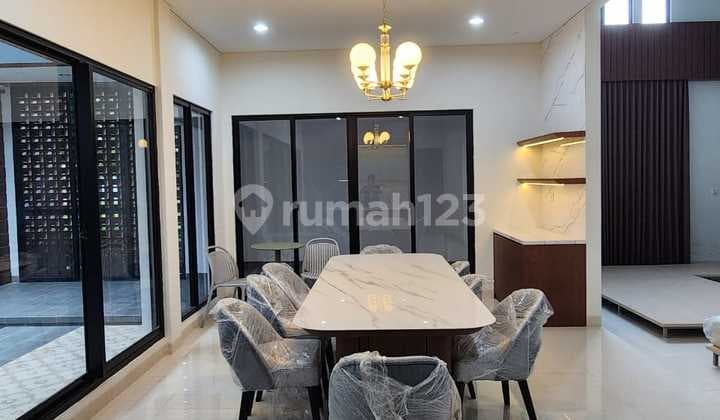 Dijual Rumah Mewah Cluster Emily Summarecon Bandung
