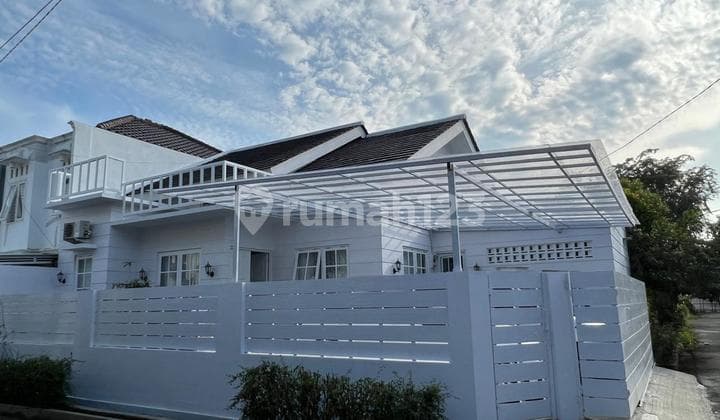 Dijual Cepat Rumah Cantik 2 Lantai, Full Furnished, Dkt Tol Dan Stasiun Ka