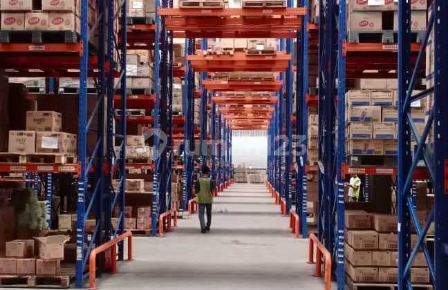 Di Sewakan Gudang dan Kantor Stand Alone Pulo Gadung, Loading Dock High Ceiling, dan Free Racking bisa di Pakai