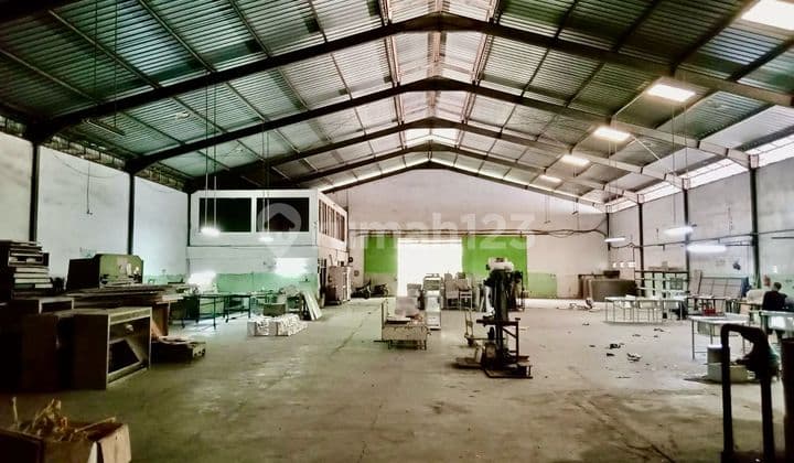 Gudang Dan Kantor Jurumudi Siap Pakai, Akses 40 Feet