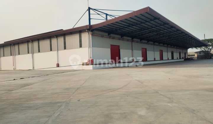 Di Sewakan Gudang Baru Cikarang, Loading Dock dan Akses 40 Feet