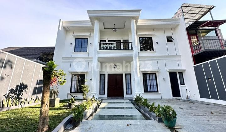 Rumah Mewah di Cluster Terdepan Yunani