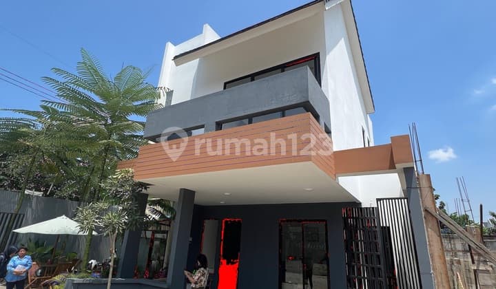 Rumah Scandinavia 2 Lantai Siap Huni
