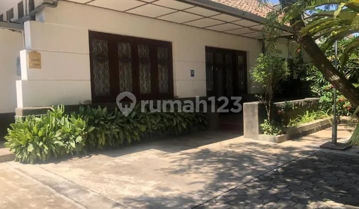Murah!! Rumah Strategis Lokasi Premium Sayap Dago, Bandung