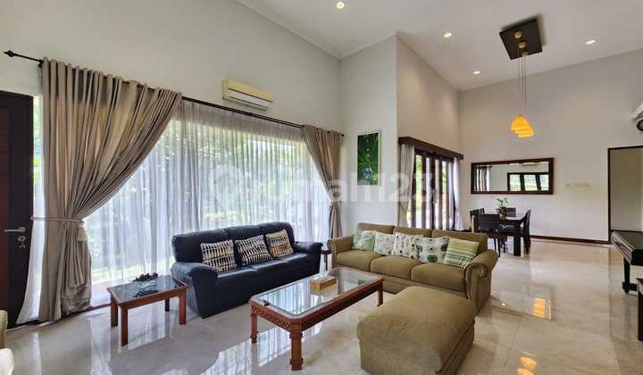 Termurah Rumah View Danau di Kota Baru Parahyangan