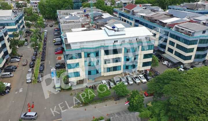 Ruko 2 Unit Lokasi Strategis di Kelapa Gading, Jakarta Utara