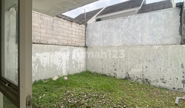 Dijual Rumah Hook Di Boulevard Taman Dhika Sidoarjo