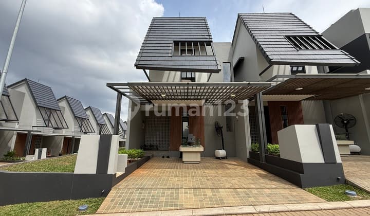 Rumah Siap Huni 2 Lantai Dekat Tol BSD dan KRL