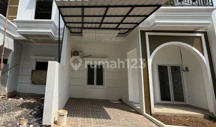 Over Kredit Rumah Dua Lantai Bagus Dan Murah Legalitas Shm Lokasi Strategis Dekat Dengan Alun Alun Kota Depok Dan Stasiun Kereta, Exit Tol Cijago Margonda