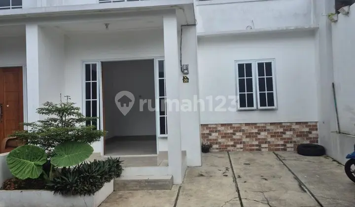 Rumah Over Kredit Lokasi Strategis Dekat Stasiun Kereta Api