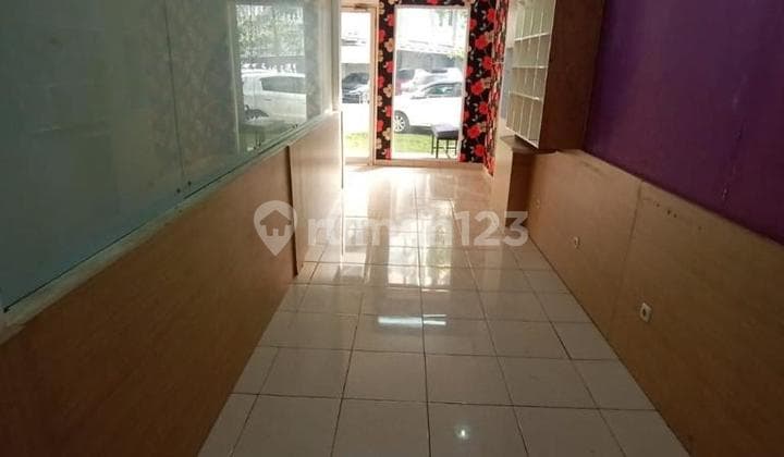 Ruko Murah 2 Lantai Bagus Furnished Luas 5.0 M² Shm Di Cicadas