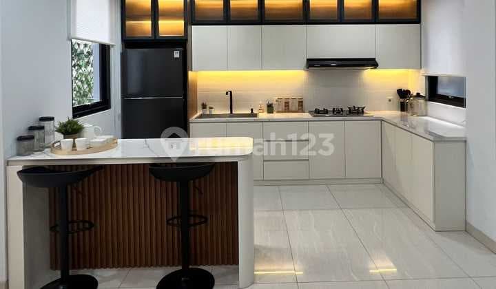 Affordable 4-Story House Fully Furnished Good Shm In Setra Sari