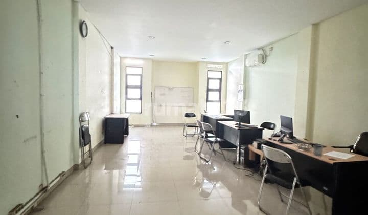 Ruko Murah 3 Lantai Bagus Luas 145.0 M² Shm Di Batununggal