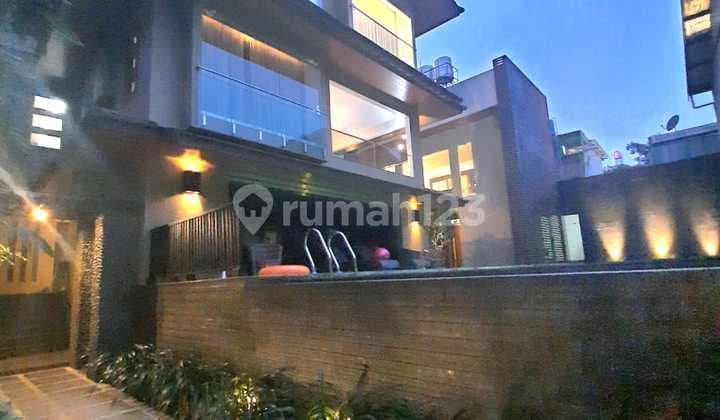 Rumah Murah 2.5 Lantai Rasa Hotel Minimalis Modern Sayap Sutami