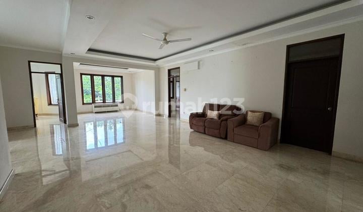 Rumah Murah 2 Lantai Siap Huni Bagus Ada Pool SHM di Cilandak