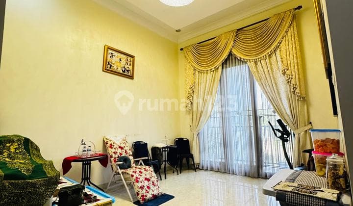 Rumah Murah 3 Lantai Siap Huni Furnished SHM di Puri Cinere