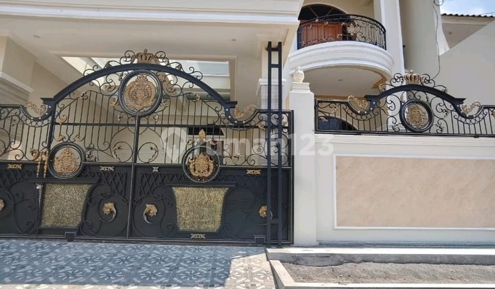 Dijual Rumah Baru Gress Manyar Model Klasik Mediterania