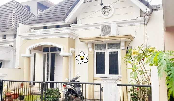 Rumah dengan Mengusung Konsep Green And Waterfront Living yang Menonjolkan Danau dan Lingkungan yang Sejuk di Bukit Golf Cibubur