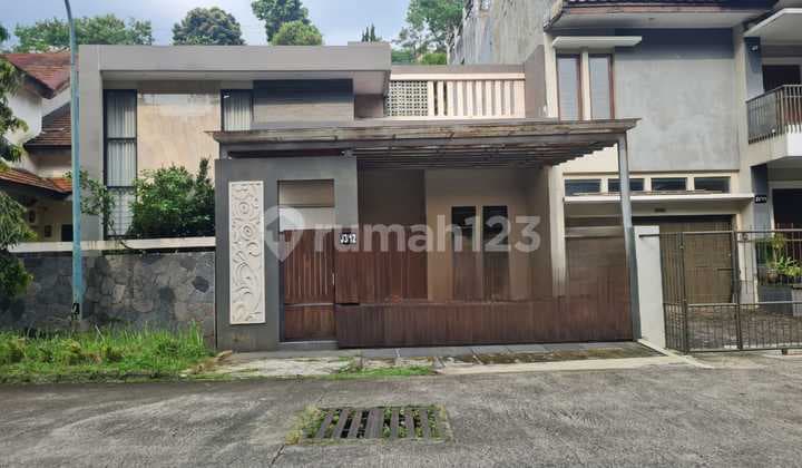 Sm- Disewakan Rumah Furnished Setraduta Bandung Ada Kolam Renang