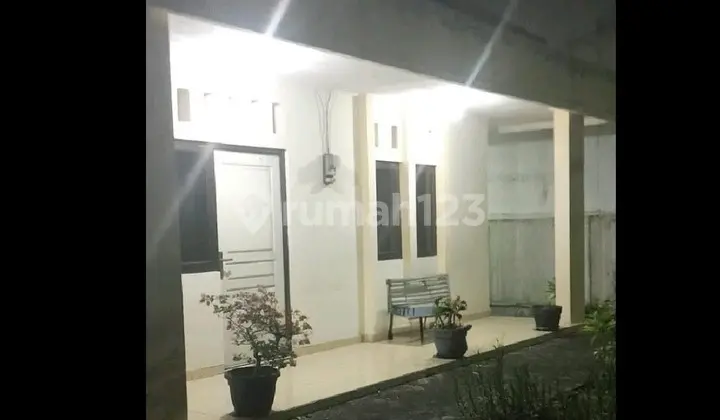 Rumah Strategis di Daerah Bisnis Semarang Timur