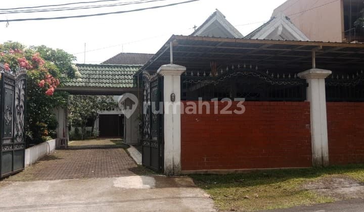 Rumah Cantik Hitung Tanah di Semarang Atas