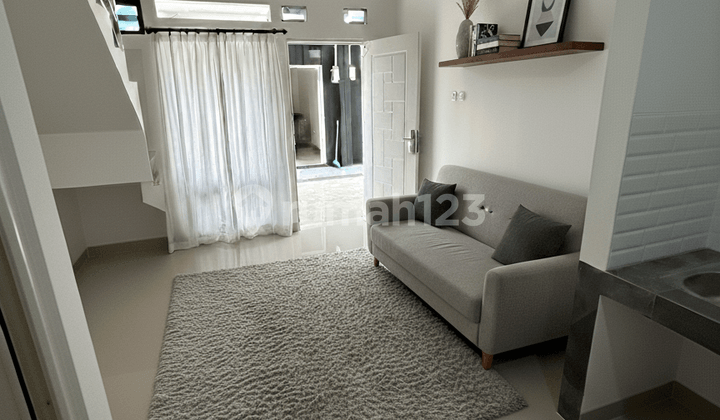 Rumah Murah 2 Lantai 2 Kamar di Cempaka Putih Akses Motor