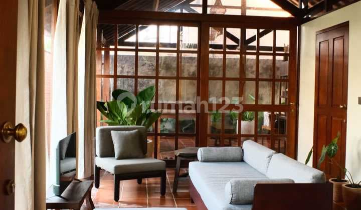 Exclusive Aesthetic Villa 2 Br Full Furnished & Full Service - 4 Menit ke Pantai Seseh, Munggu