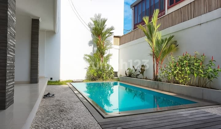 2-Story Fully Furnished Villa in Subak Sari Canggu - Premium Location