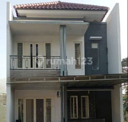 Rumah minimalis Pakuwon City, Sorento Lokasi strategis