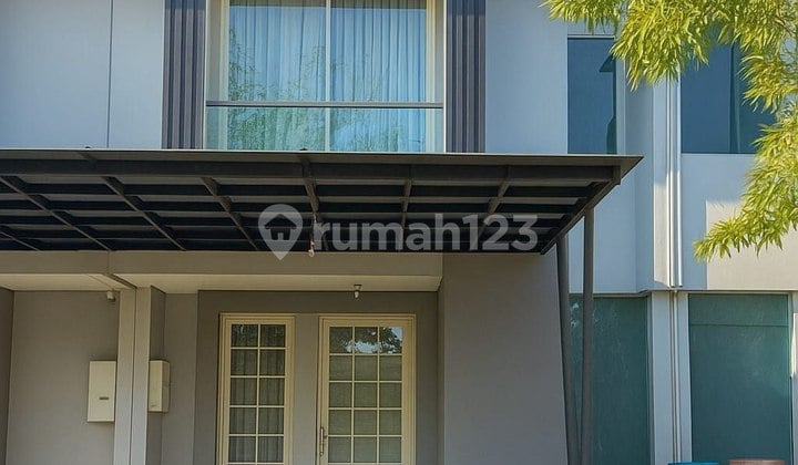 Rumah Queensland, Grand Pakuwon STRATEGIS, SIAP HUNI, SEMI FURNISHED Rumah Queensland, Grand Pakuwon STRATEGIS, SIAP HUNI, SEMI FURNISHED