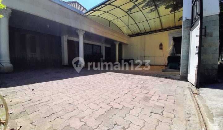 Rumah Besar & Strategis Bangunan Langkah