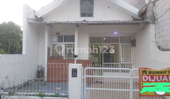 For Sale Strategic And Hygienic House In Harapan Indah Bekasi City