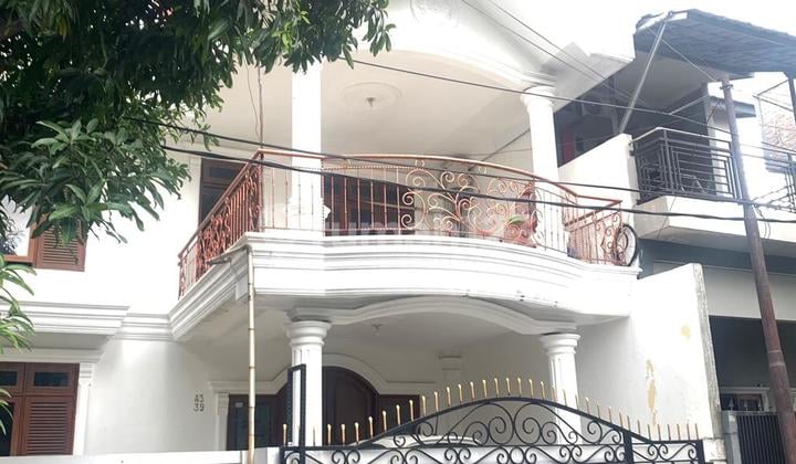 Dijual Rumah Siap Huni dan Strategis di Harapan Baru Kota Bekasi