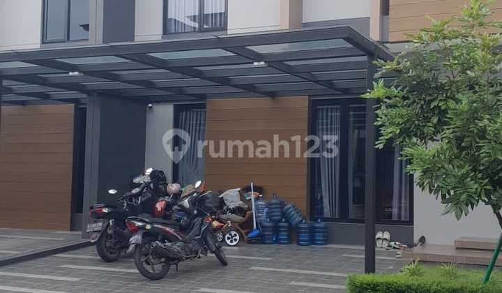 Dijual Rumah di Mulberry Summarecon Bekasi