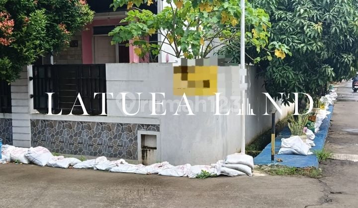 For Sale Strategic House in Vida Bantar Gebang