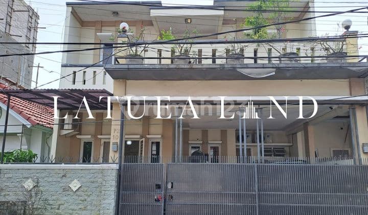 Dijual Rumah Strategis di Galaxy Bekasi