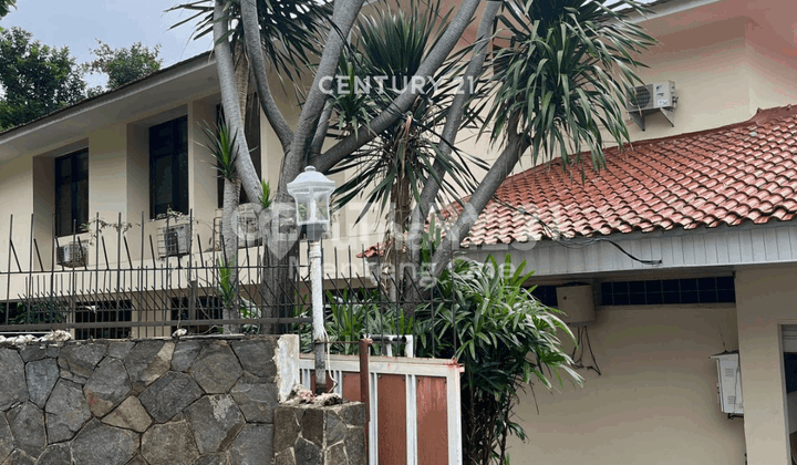 2-Storey Corner Building for Residence or Office in Kemang