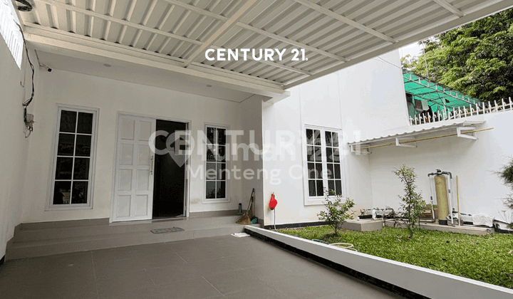 Rumah Mewah 2 Lantai Semifurnished di Jakarta Pusat