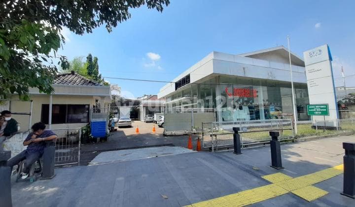 Lahan Komersial Strategis Eks Showroom Mobil