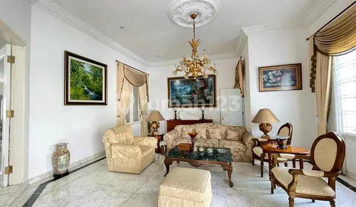Rumah Mewah Luxury di Menteng Inti Dekat Gereja