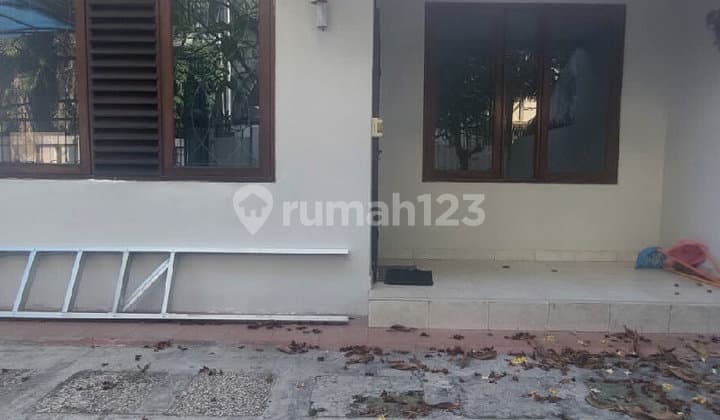 Disewakan Rumah di Menteng Dekat Stasiun Sudirman
