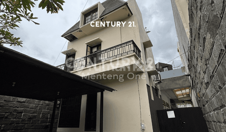 Rumah Minimalis 3 Lantai di Menteng Jakarta Pusat