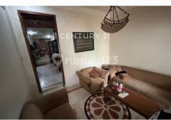 Rumah 2 Lt di Jl Cempaka Putih Timur Xi