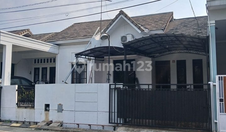 English translation: For Sale: A Beautiful, Safe, and Comfortable House at Grand Residence Housing Area.