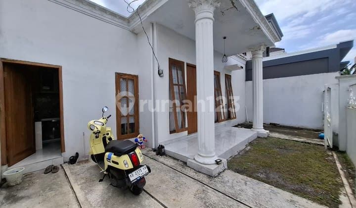 Rumah Furnish2 Lantai Jalan Gito Gati Dekat Sleman City Hall