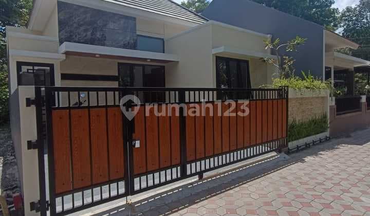 Judl Rumah Baru Cantik Eklusive Siap Huni Dekat Masjid Suciyati