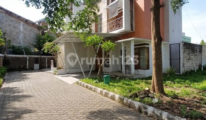 Jual.rumah 2 Lantai Full Furnish Gedong Kuning untuk Homestay