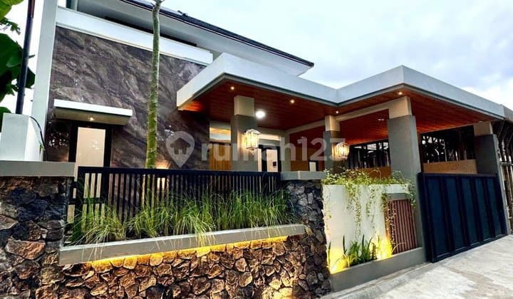 Dijual Rumah Modern Tropis 1 Lantai dengan Tanah Luas Idaman Smua