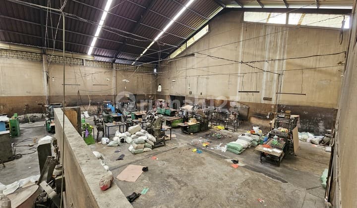 Dijual Pabrik Plastik di Solo