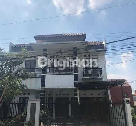 Rumah Strategis 2 Lantai di Kawasan Premium Taman Yasmin Bogor